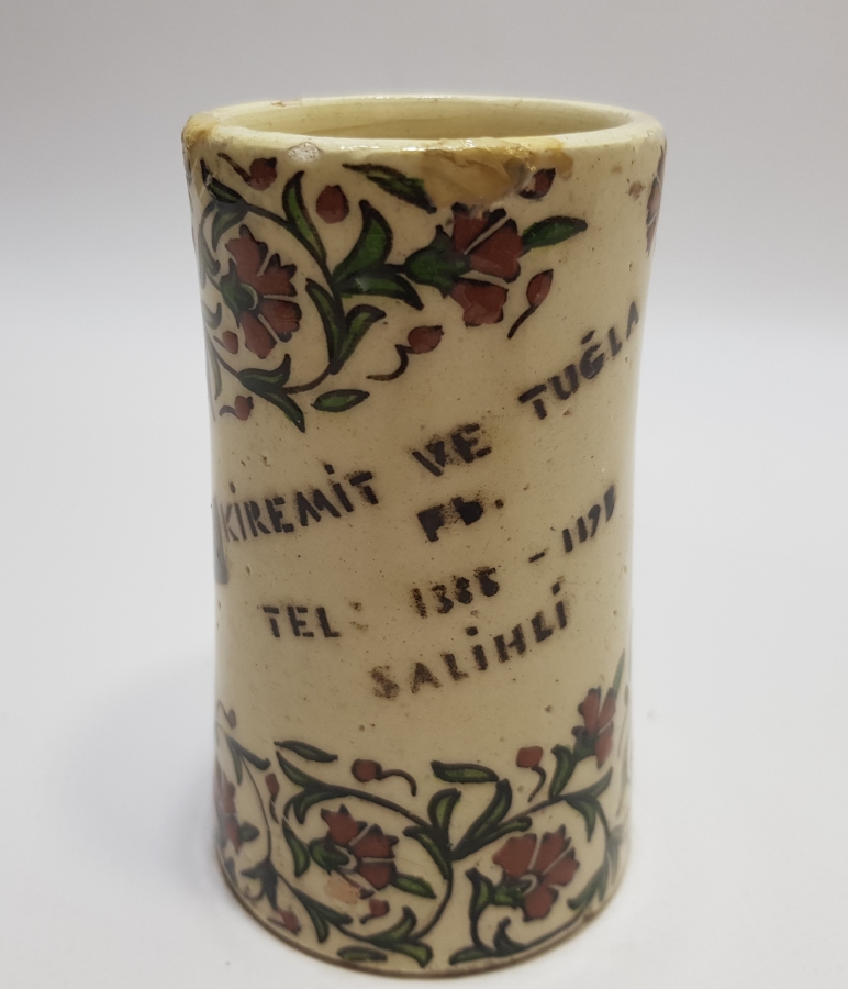 CUMHURİYET BAŞLARI KÜTAHYA YAPIMI NADİR FORMDA KARANFİLLİ KALEMLİK