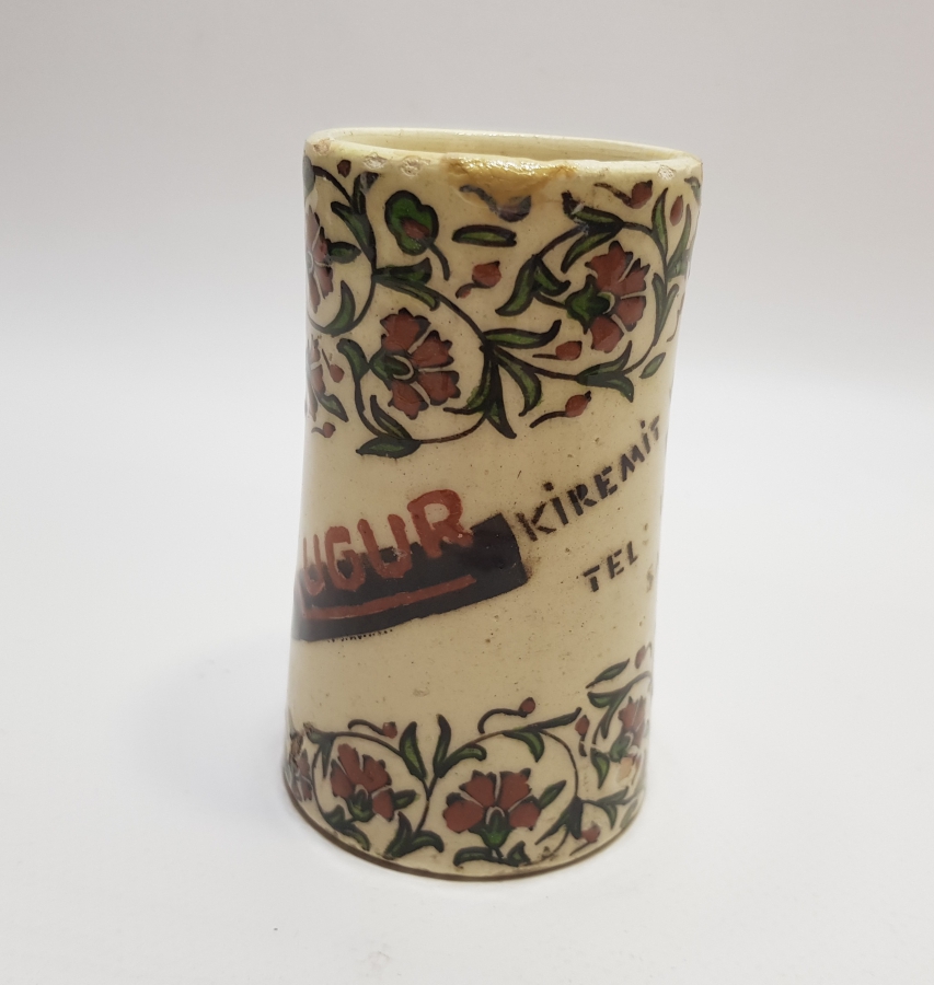 CUMHURİYET BAŞLARI KÜTAHYA YAPIMI NADİR FORMDA KARANFİLLİ KALEMLİK