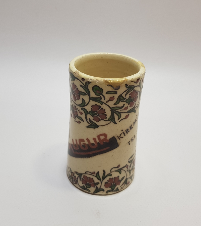 CUMHURİYET BAŞLARI KÜTAHYA YAPIMI NADİR FORMDA KARANFİLLİ KALEMLİK