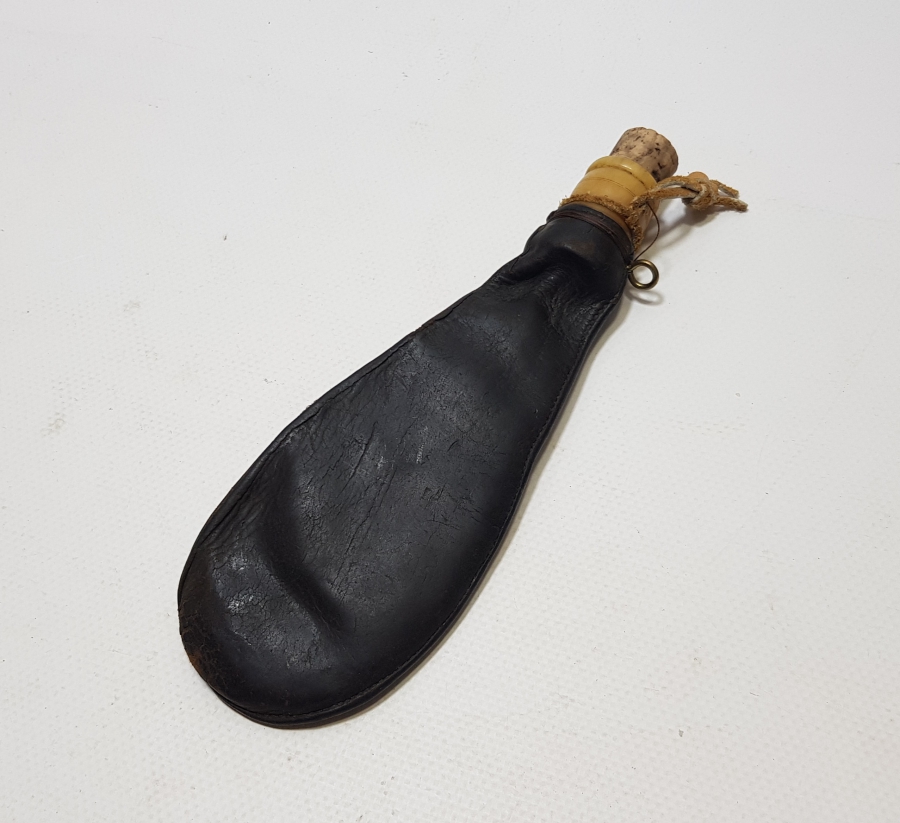 OSMANLI DÖNEMİ KEMİK APLİKLİ NADİR DERİ BARUTLUK