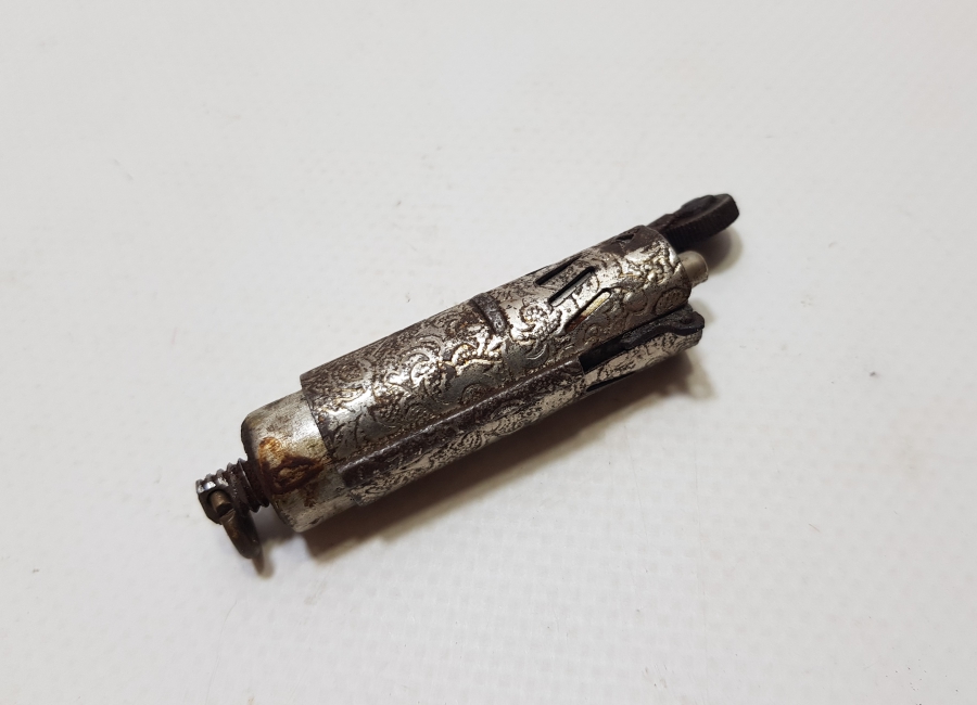 OSMANLI DÖNEMİ ÜZERİ İŞLEMELİ NADİR SUBAY ÇAKMAĞI