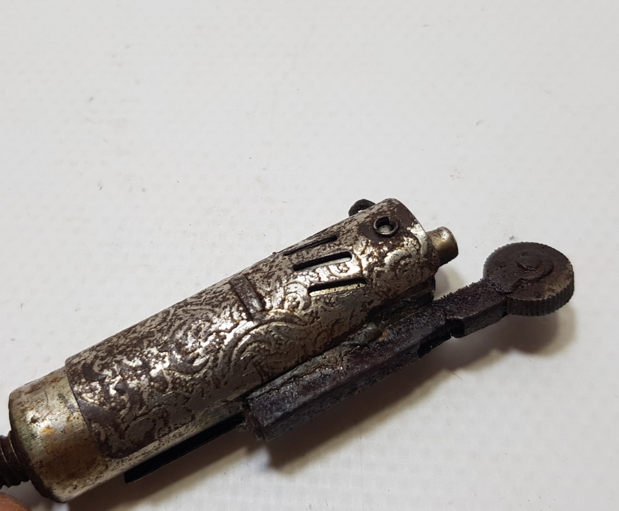 OSMANLI DÖNEMİ ÜZERİ İŞLEMELİ NADİR SUBAY ÇAKMAĞI