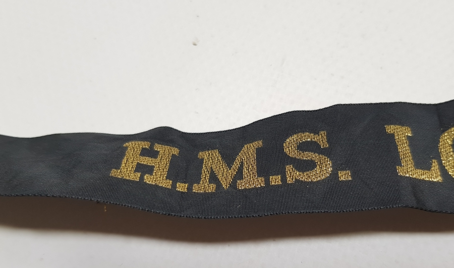 HMS LONDON'A AİT MÜRETTEBATTAN BİR ASKERİN ŞAPKA KURDELASI