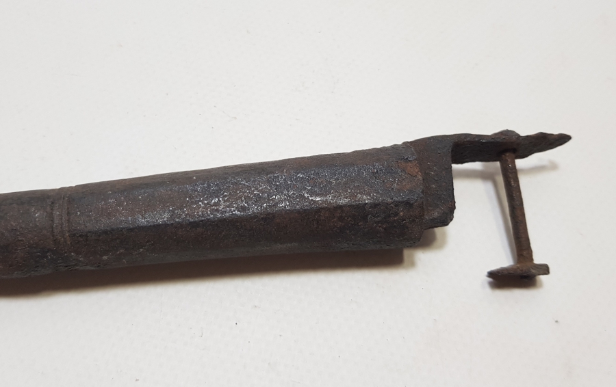 ALAY BOZAN FORMUNDA YAPILMIŞ ÜZERİ İŞLEMELİ OSMANLI DÖNEMİ PİŞTOV NAMLUSU