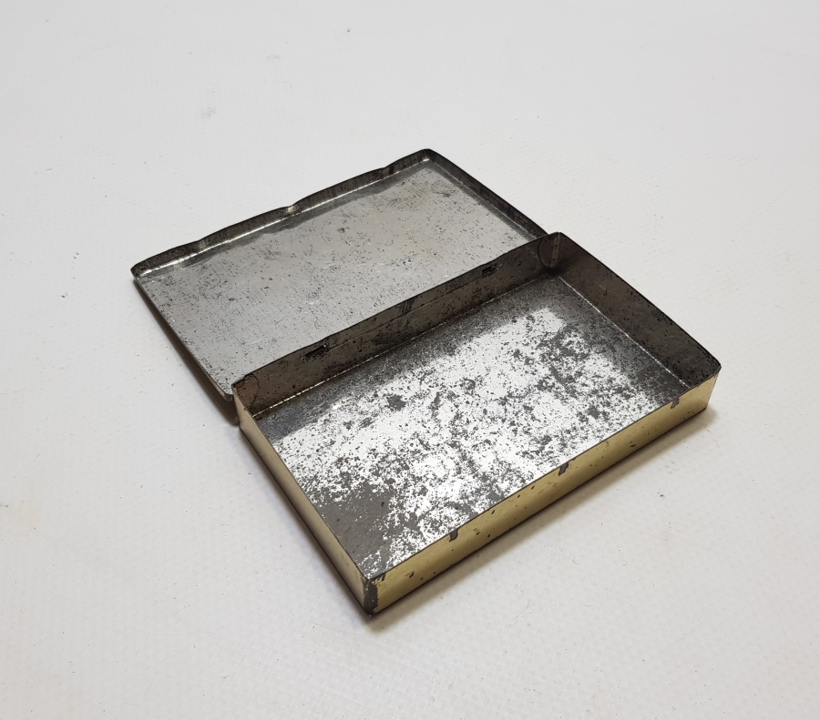 ÜZERİ OSMANLICA YAZILI OSMANLI DÖNEMİ SİGARA TABAKASI