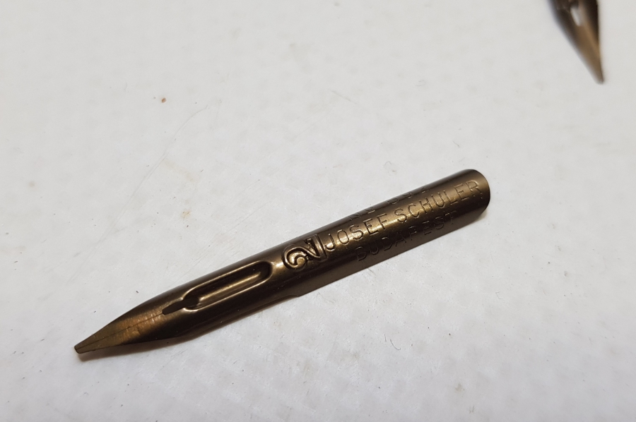 ORİJİNAL KUTUSUNDA OSMANLI DÖNEMİ DİVİT UÇLARI LOTU