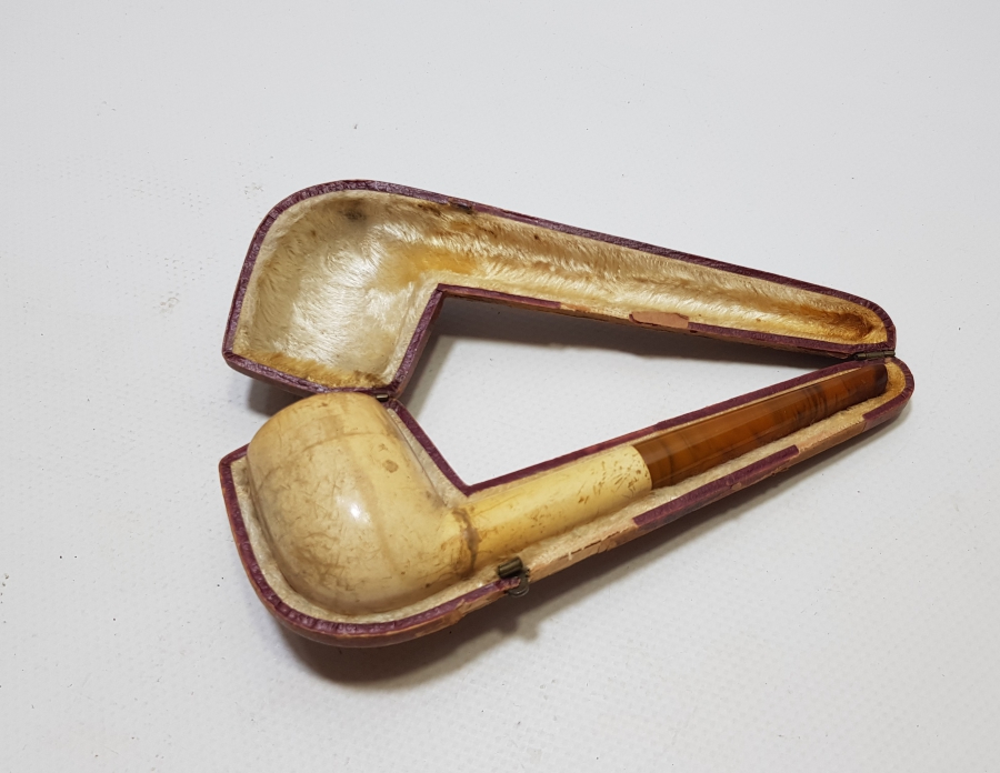 ORİJİNAL KUTUSUNDA SIKMA KEHRİBAR EMZİKLİ PİPO