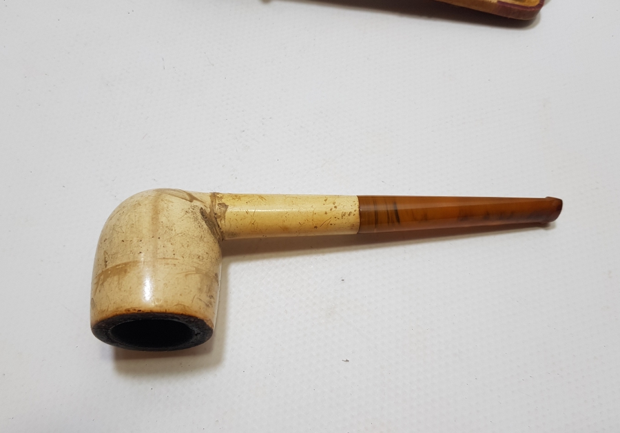 ORİJİNAL KUTUSUNDA SIKMA KEHRİBAR EMZİKLİ PİPO