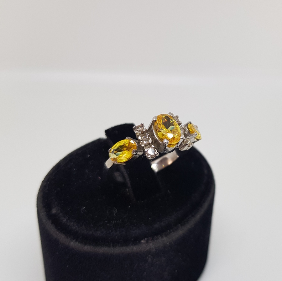 SİTRİN VE PIRLANTA TAŞLI BÜYÜK BAGET MODELİ YÜZÜK