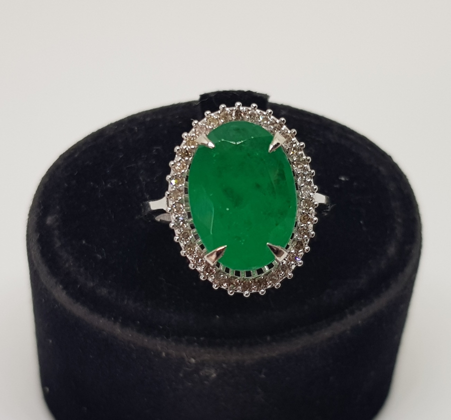 ZÜMRÜT VE PIRLANTA TAŞLI HÜRREM MODEL YÜZÜK