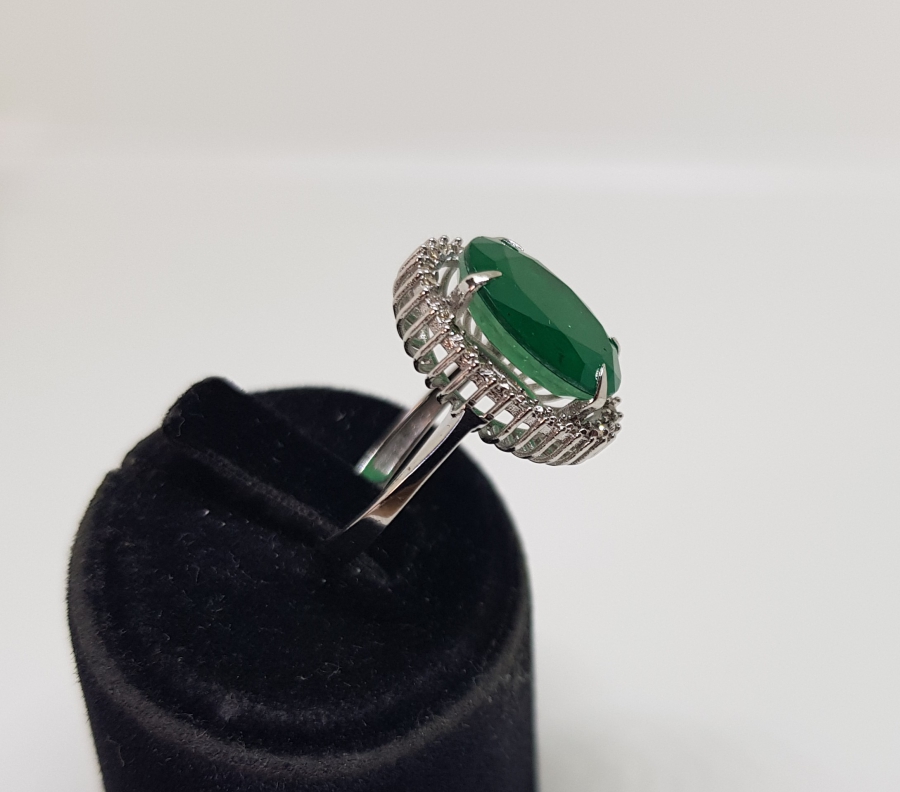 ZÜMRÜT VE PIRLANTA TAŞLI HÜRREM MODEL YÜZÜK