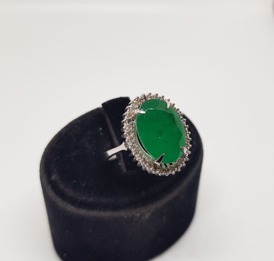 ZÜMRÜT VE PIRLANTA TAŞLI HÜRREM MODEL YÜZÜK