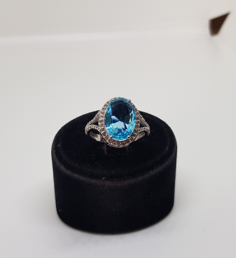 FASETA KESİM AQUAMARİN VE PIRLANTA TAŞLI YÜZÜK
