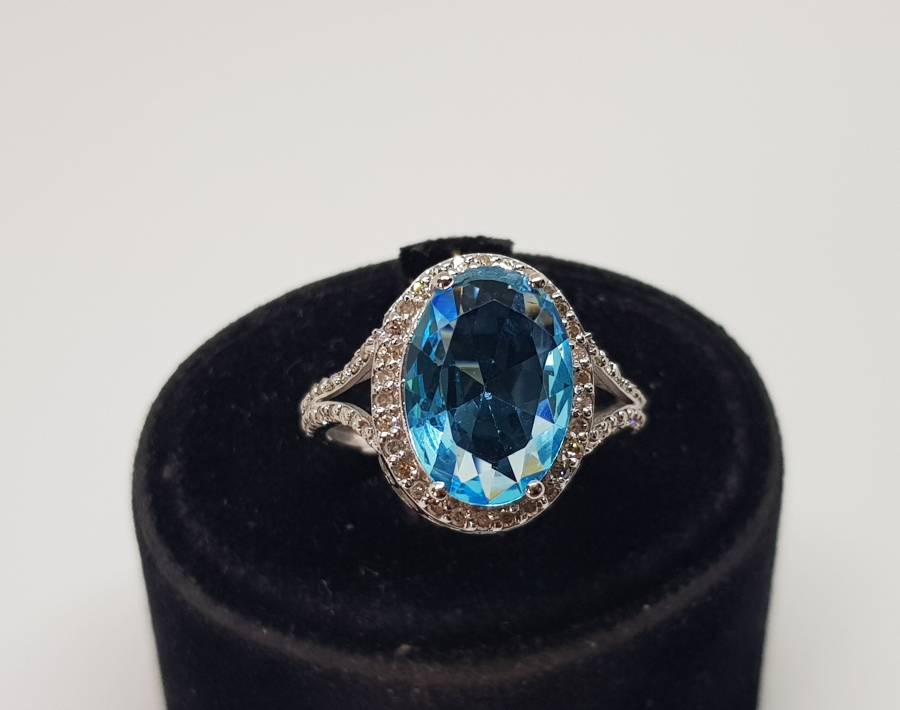 FASETA KESİM AQUAMARİN VE PIRLANTA TAŞLI YÜZÜK