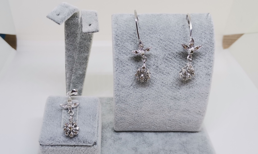 PIRLANTA TAŞLI KAR TANESİ MODELİ KOLYE KÜPE SETİ