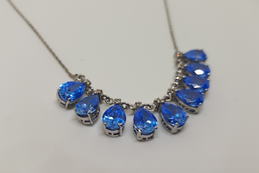 DAMLA MODEL AQUAMARİN VE PIRLANTA TAŞLI KOLYE