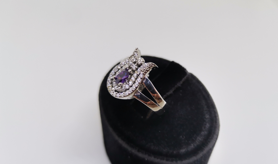 AMETİS VE PIRLANTA TAŞLI LALE MOTİFLİ HÜRREM MODEL YÜZÜK