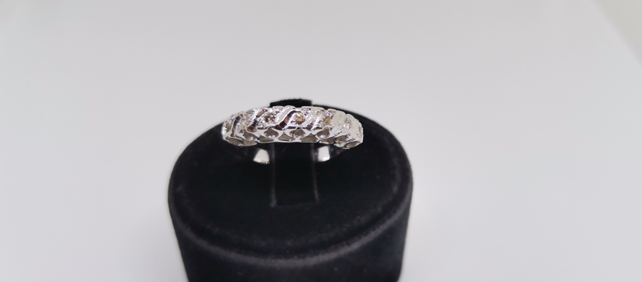 YEDİ TAŞLI PIRLANTA YÜZÜK