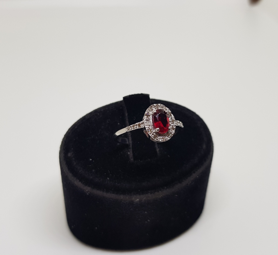 YAKUT VE PIRLANTA TAŞLI FRANSIZ BAGET MODELİ YÜZÜK