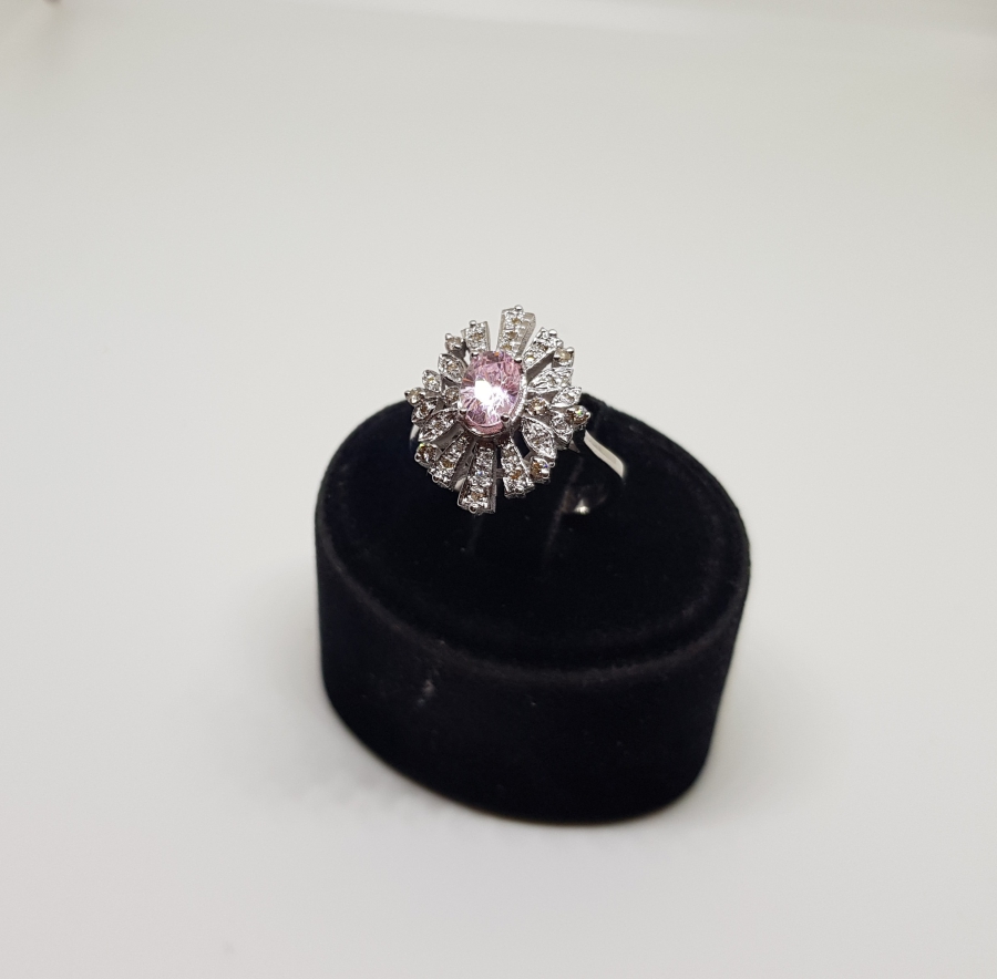 ROSE KUVARS VE PIRLANTA TAŞLI PIRLANTA YÜZÜK