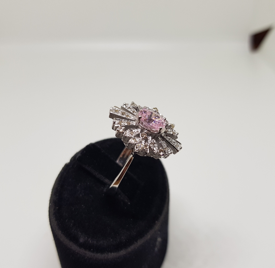 ROSE KUVARS VE PIRLANTA TAŞLI PIRLANTA YÜZÜK