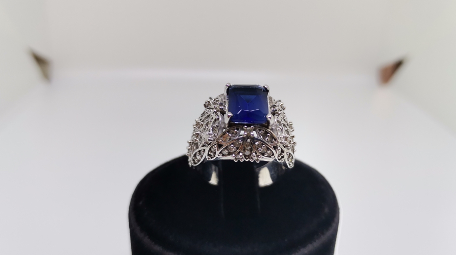 SAFİR VE PIRLANTA TAŞLI HÜRREM MODEL YÜZÜK