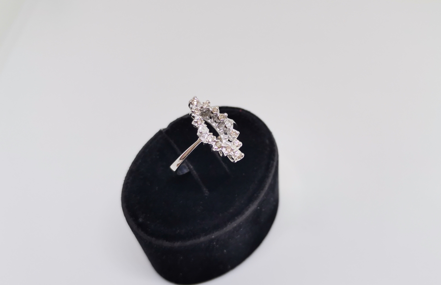 MEKİK MODELİ PIRLANTA TAŞLI YÜZÜK