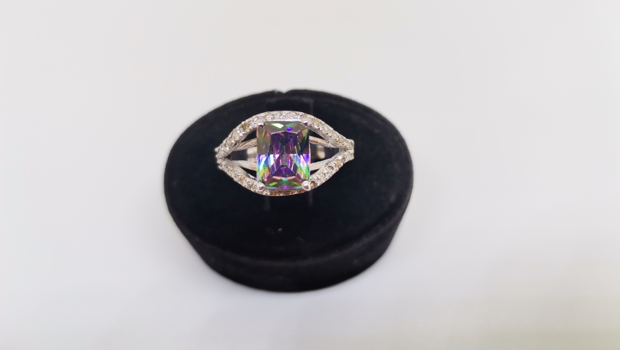 PIRLANTA VE RENKLİ AMETİST TAŞLI YÜZÜK