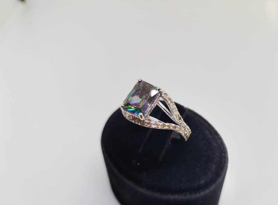 PIRLANTA VE RENKLİ AMETİST TAŞLI YÜZÜK