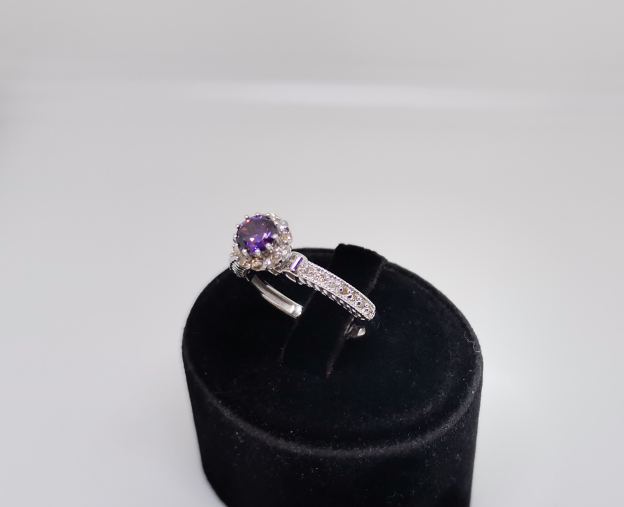 AMETİST VE PIRLANTA TAŞLI TEKTAŞ YÜZÜK