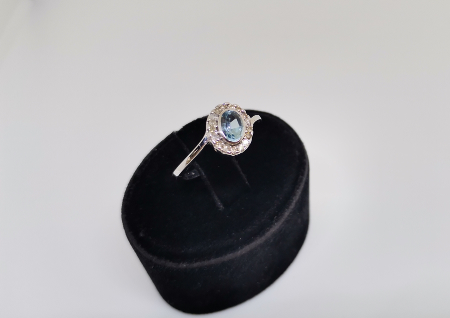 PIRLANTA VE TOPAZ TAŞLI YÜZÜK