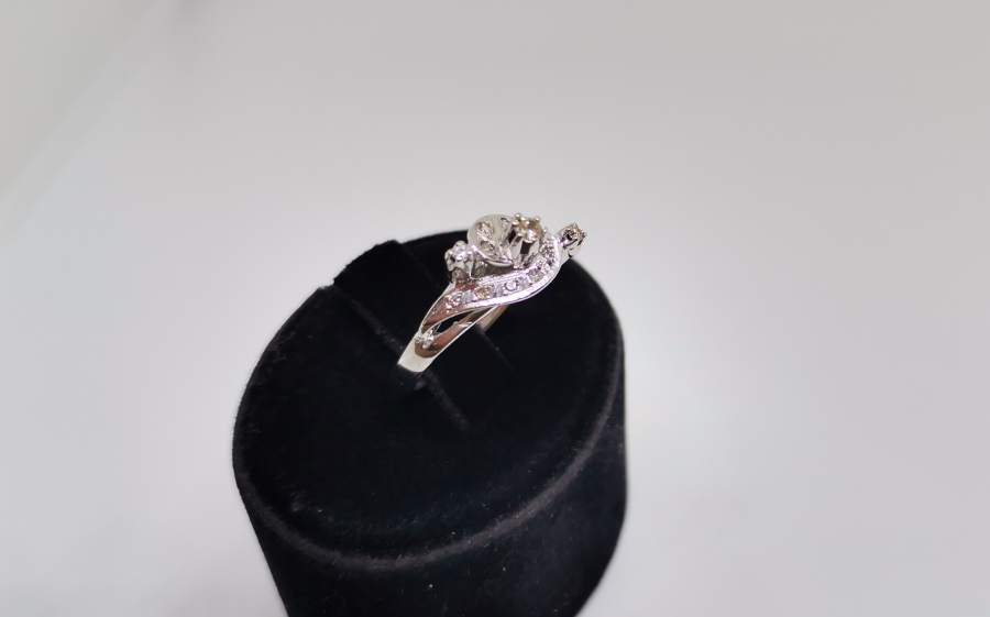 MİNİ SALYANGOZ MODELİ PIRLANTA TAŞLI YÜZÜK