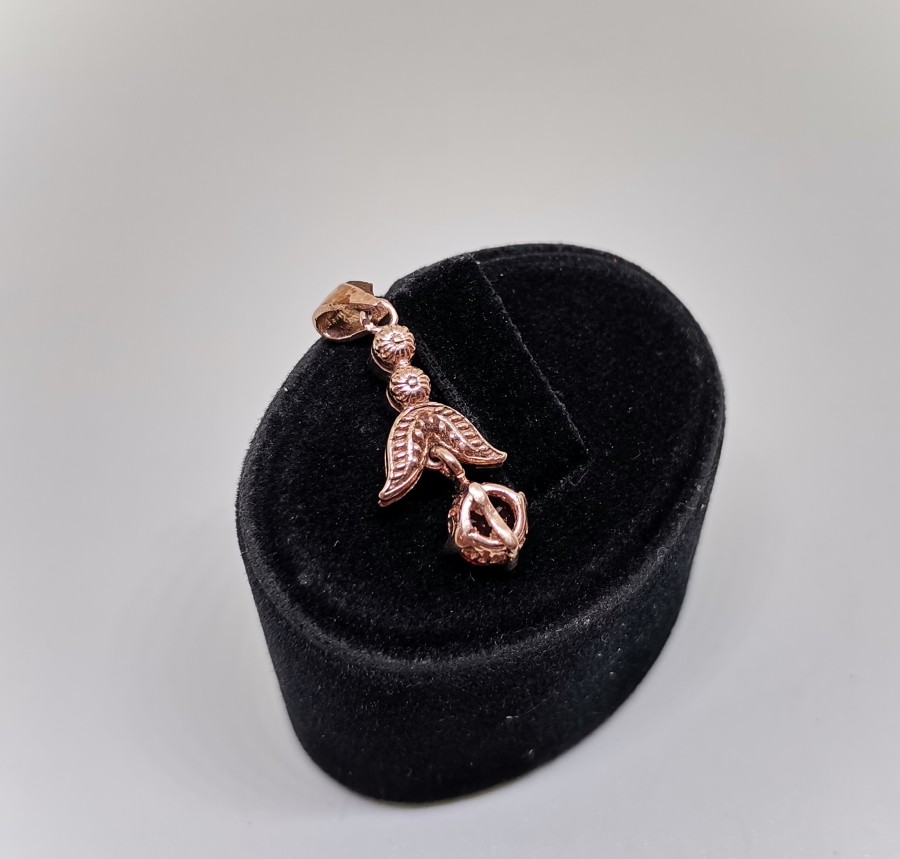 GARNET VE ELMAS TAŞLARLA SÜSLÜ KOLYE UCU