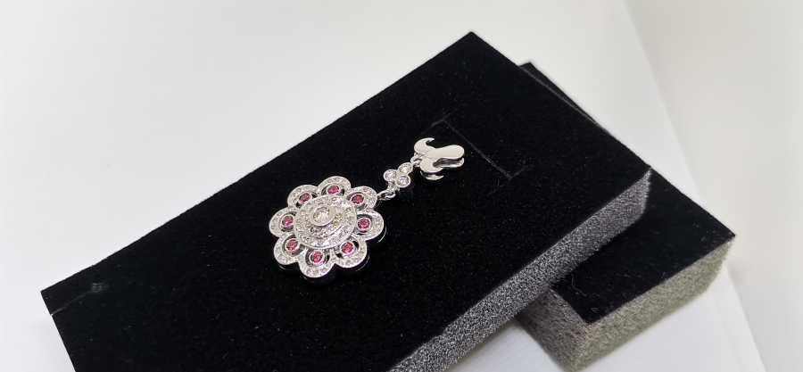 GÜNEŞ MODEL GARNET VE PIRLANTA TAŞLI KOLYE UCU