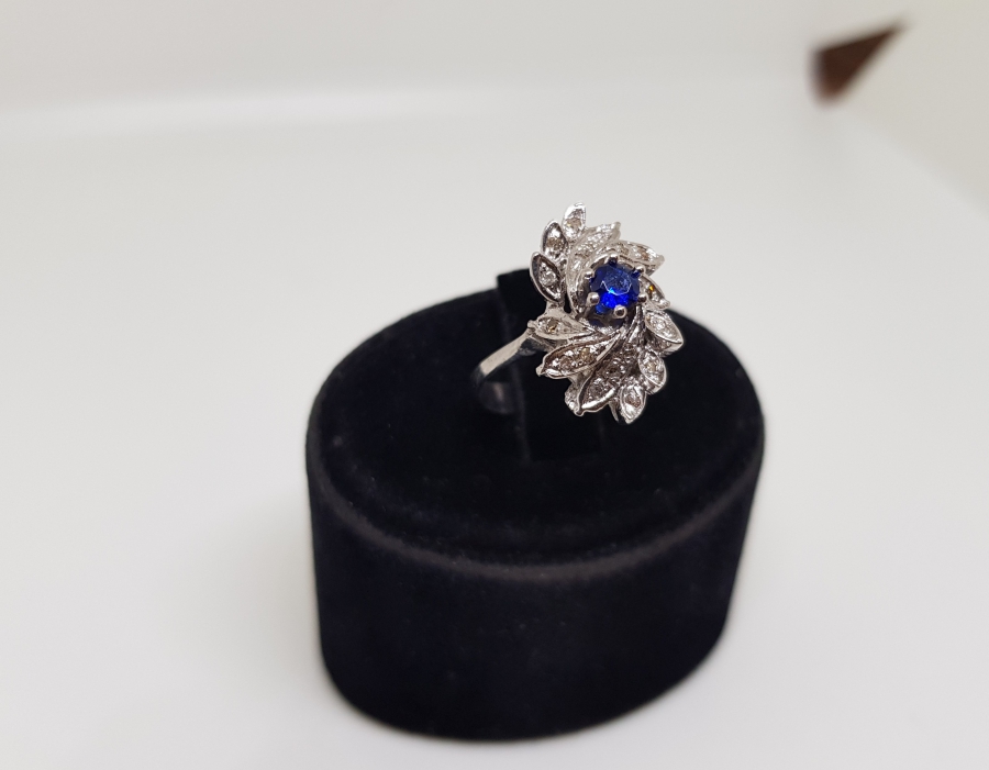 SONSUZLUK MODELİ SAFİR VE PIRLANTA TAŞLI YÜZÜK