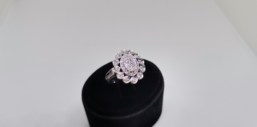 PIRLANTA TAŞLI GÜNEŞ MODEL YÜZÜK