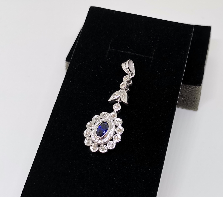 SAFİR VE PIRLANTA TAŞLI SARKAÇLI KOLYE UCU