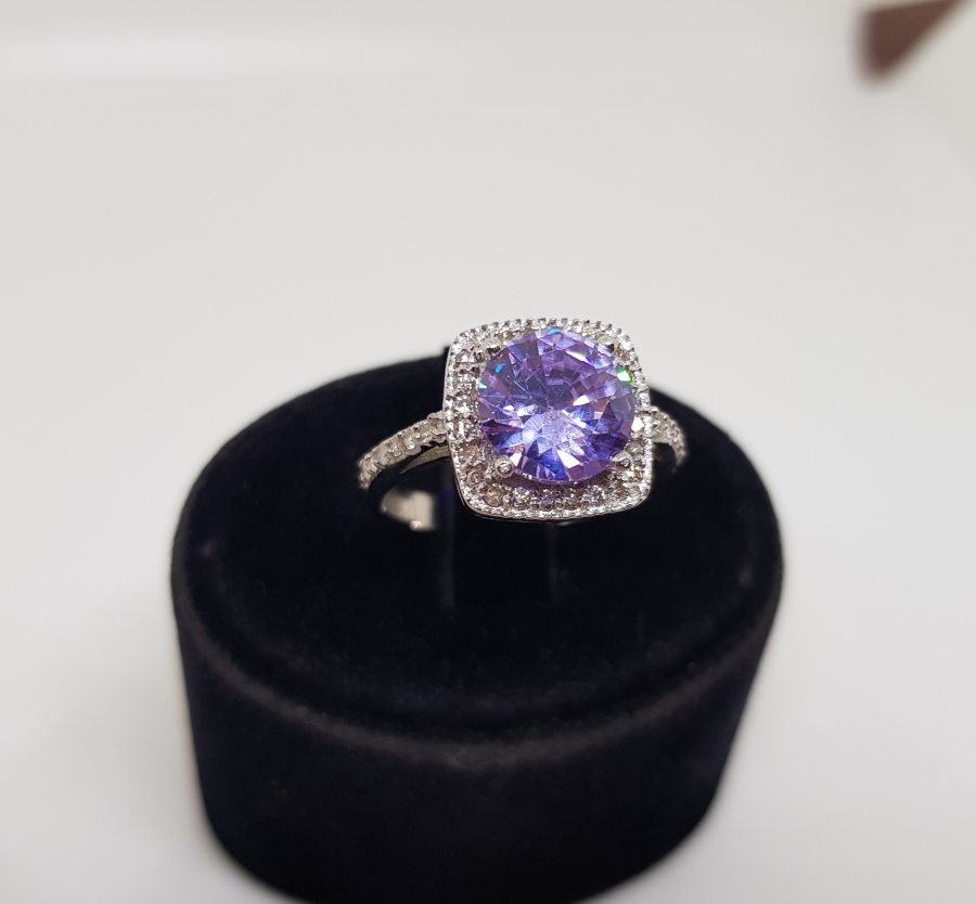 AMETİST VE PIRLANTA TAŞLI AVRUPA MODELLİ YÜZÜK