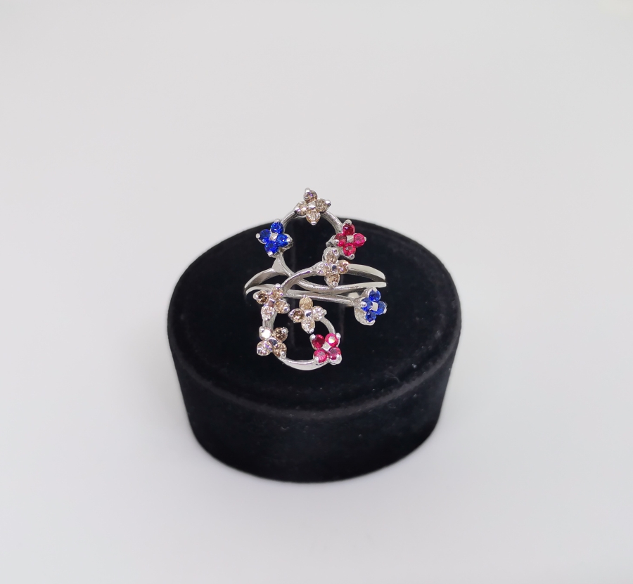 ŞIMARIK MODELİ PIRLANTA- SAFİR VE YAKUT TAŞLI YÜZÜK