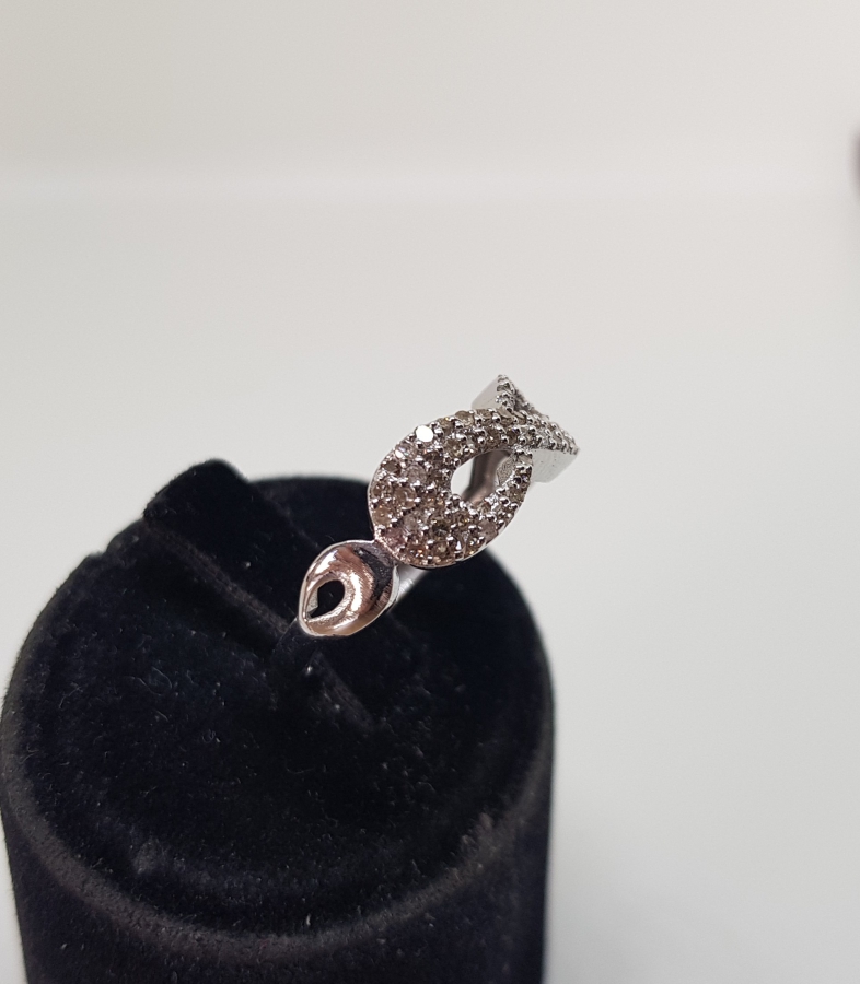 SONSUZLUK MODELLİ PIRLANTA TAŞLI YÜZÜK