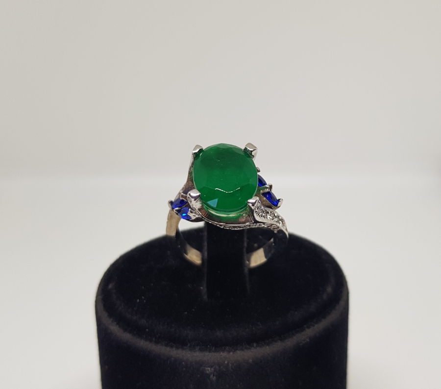 ZÜMRÜT PIRLANTA VE SAFİR TAŞLI HÜRREM MODEL YÜZÜK