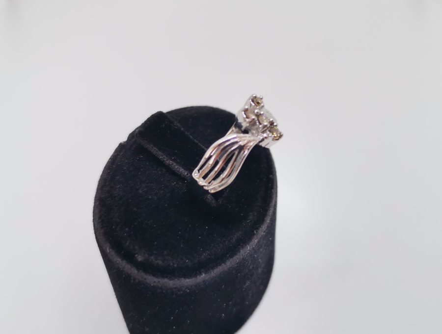 KANATLI MELEK MODELİ PIRLANTA TAŞLI YÜZÜK