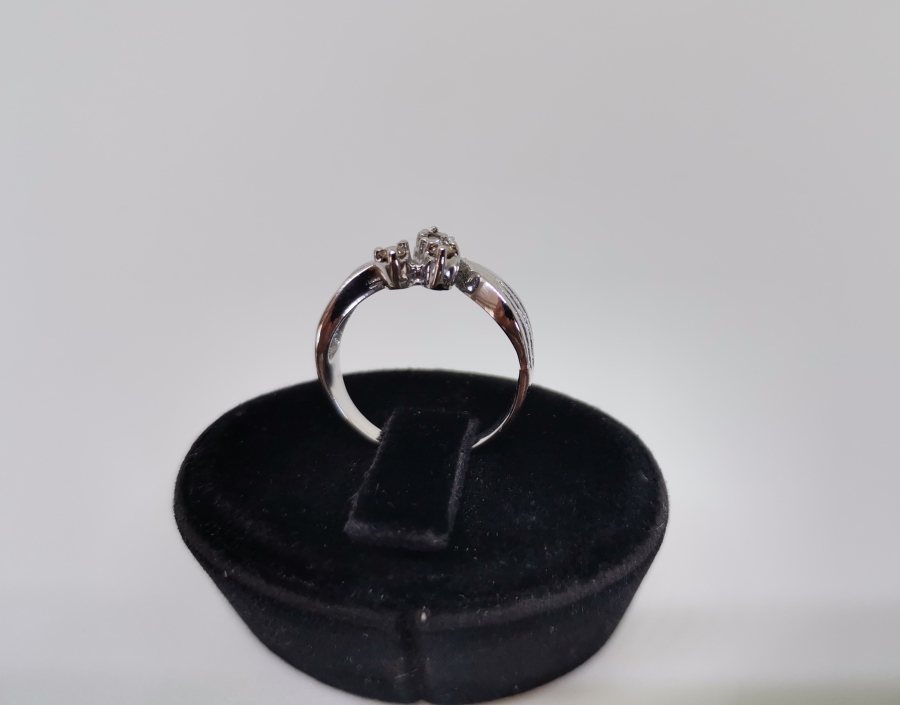 KANATLI MELEK MODELİ PIRLANTA TAŞLI YÜZÜK