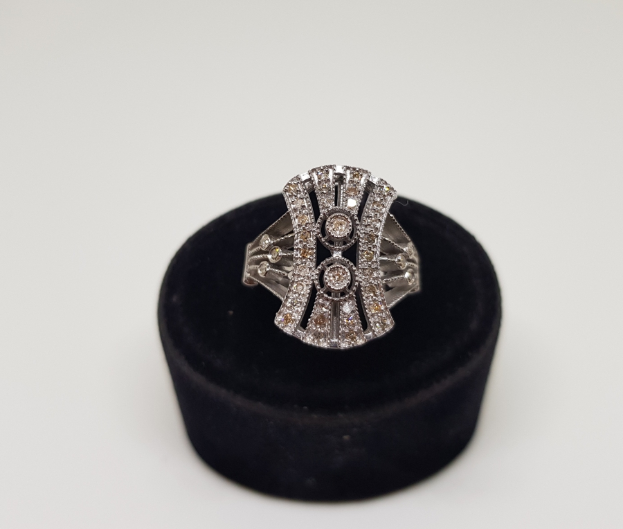 KALKAN MODEL PIRLANTA TAŞLI YÜZÜK