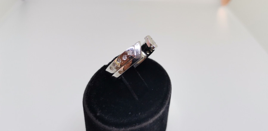 AÇIK ALYANS MODEL PIRLANTA TAŞLI YÜZÜK