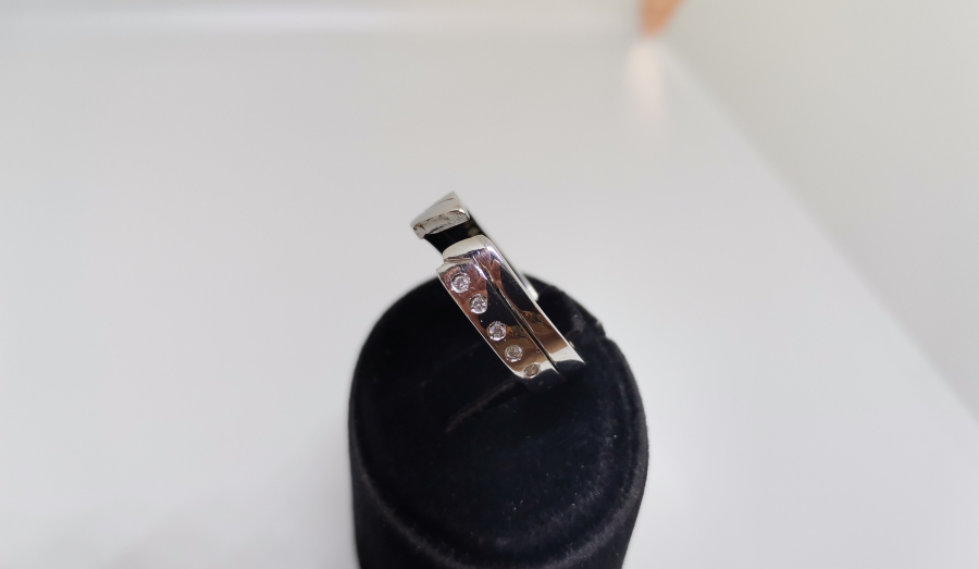 AÇIK ALYANS MODEL PIRLANTA TAŞLI YÜZÜK