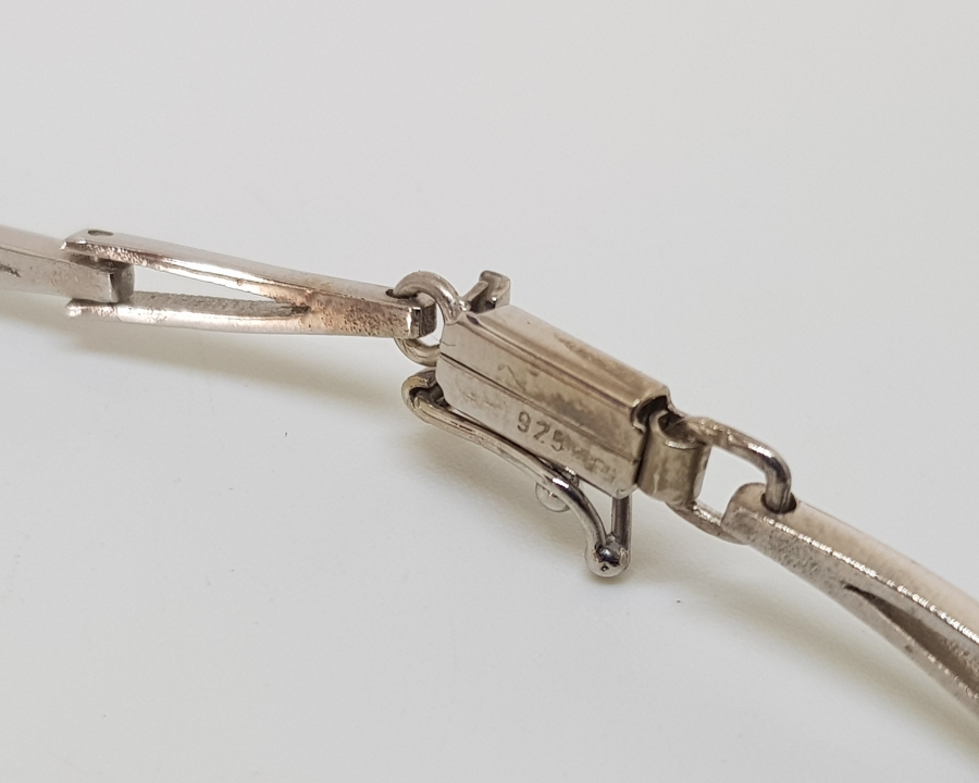 SALYANGOZ MODELİ PIRLANTA TAŞLI BİLEKLİK