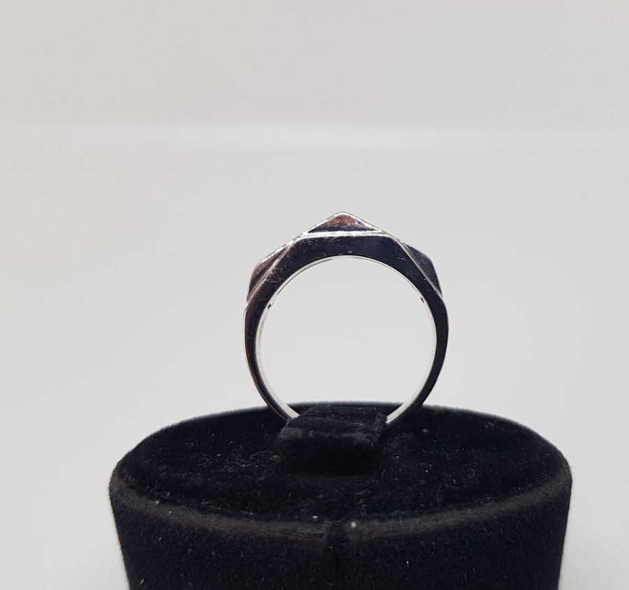 KARELİ MODEL YARIM TAMTUR MODEL PIRLANTA YÜZÜK