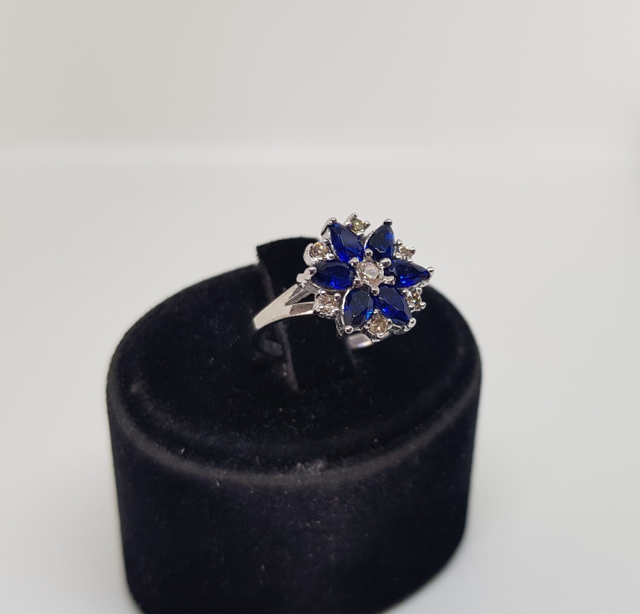 SAFİR VE PIRLANTA TAŞLI GÜNEŞ MODEL YÜZÜK