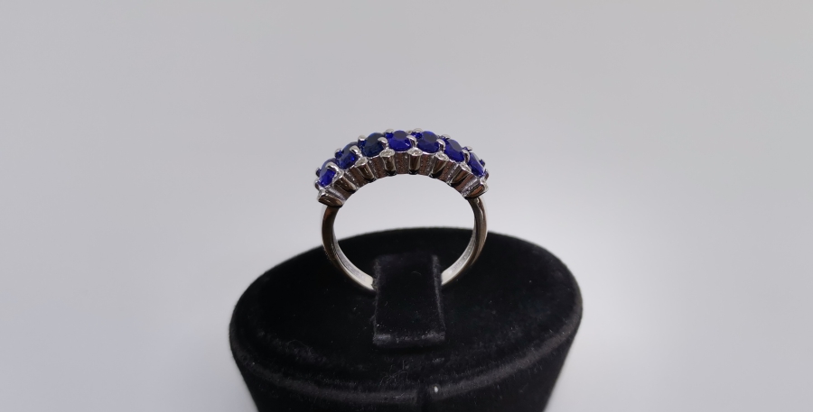 SAFİR VE PILANTA TAŞLI YARIM TAMTUR MODELİ YÜZÜK